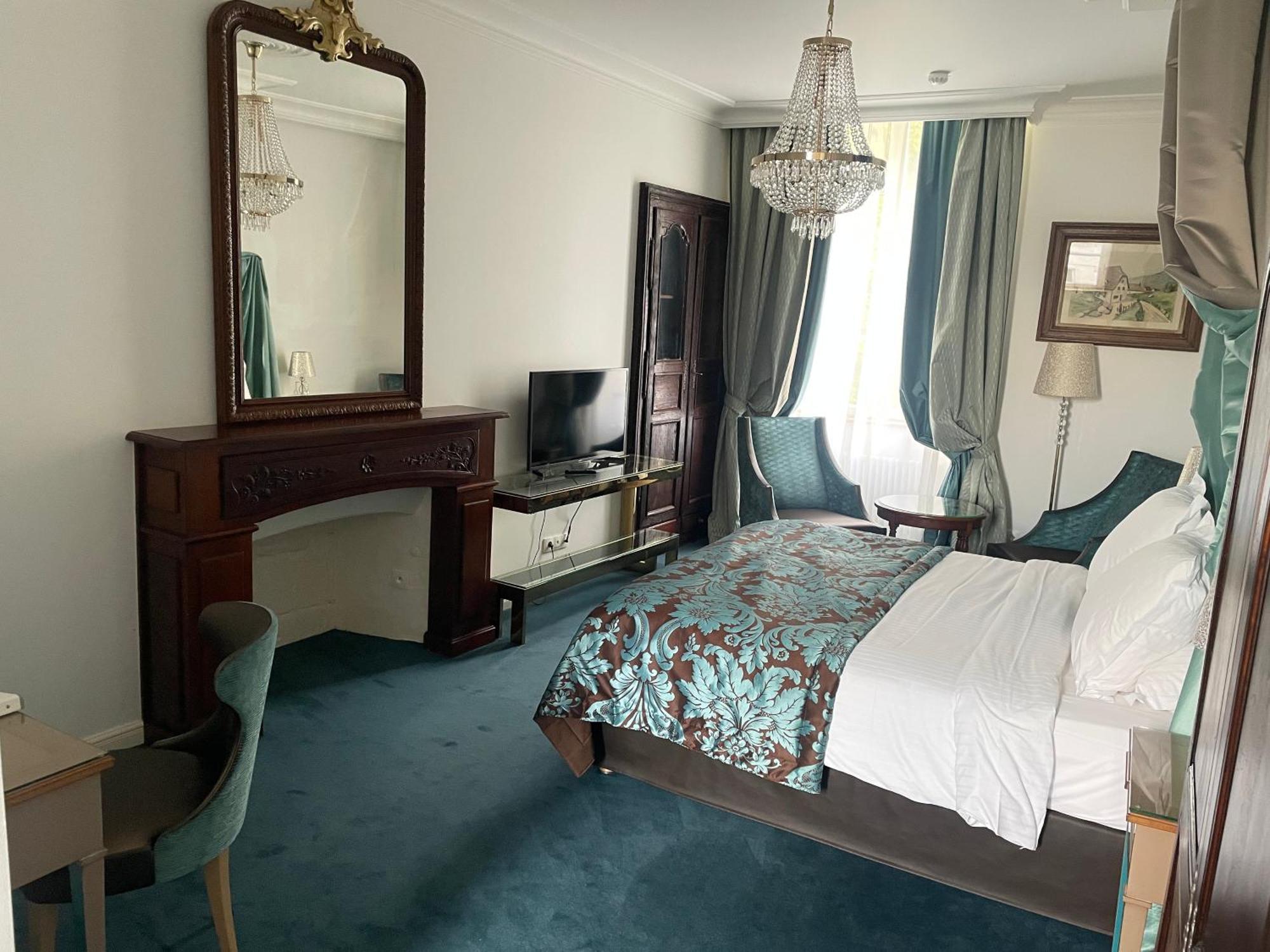 Victor Hugo Hotel 3*