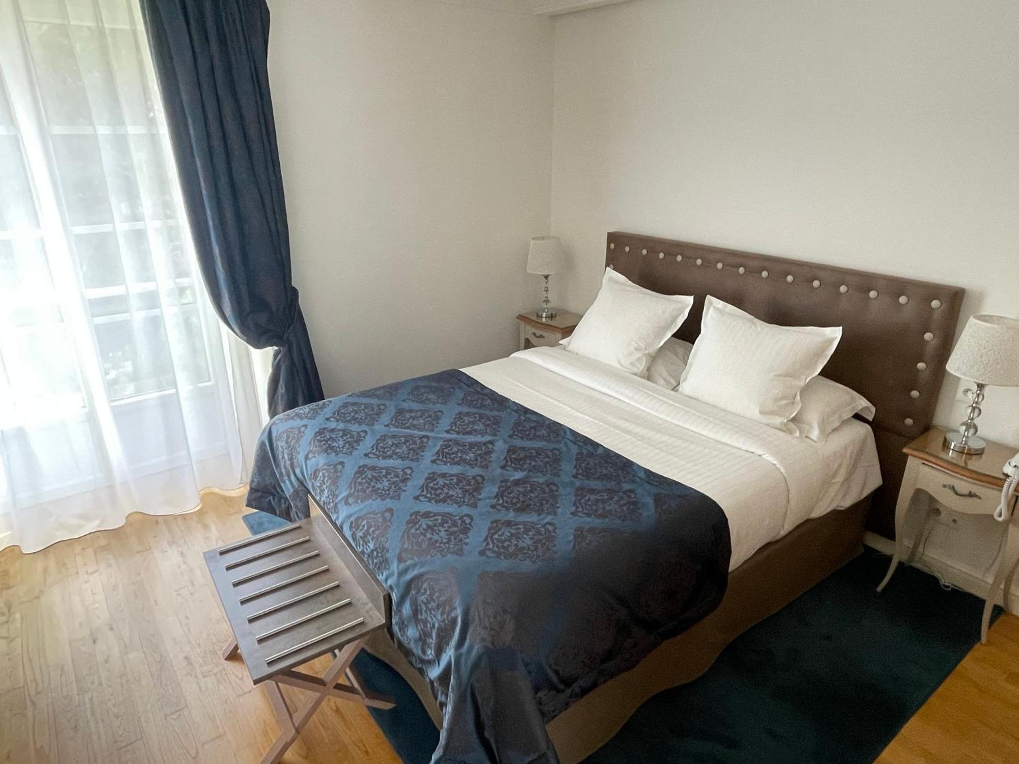 Hotel Victor Hugo