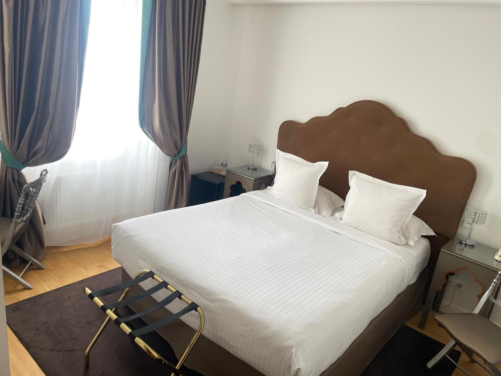 Victor Hugo Hotel 3*