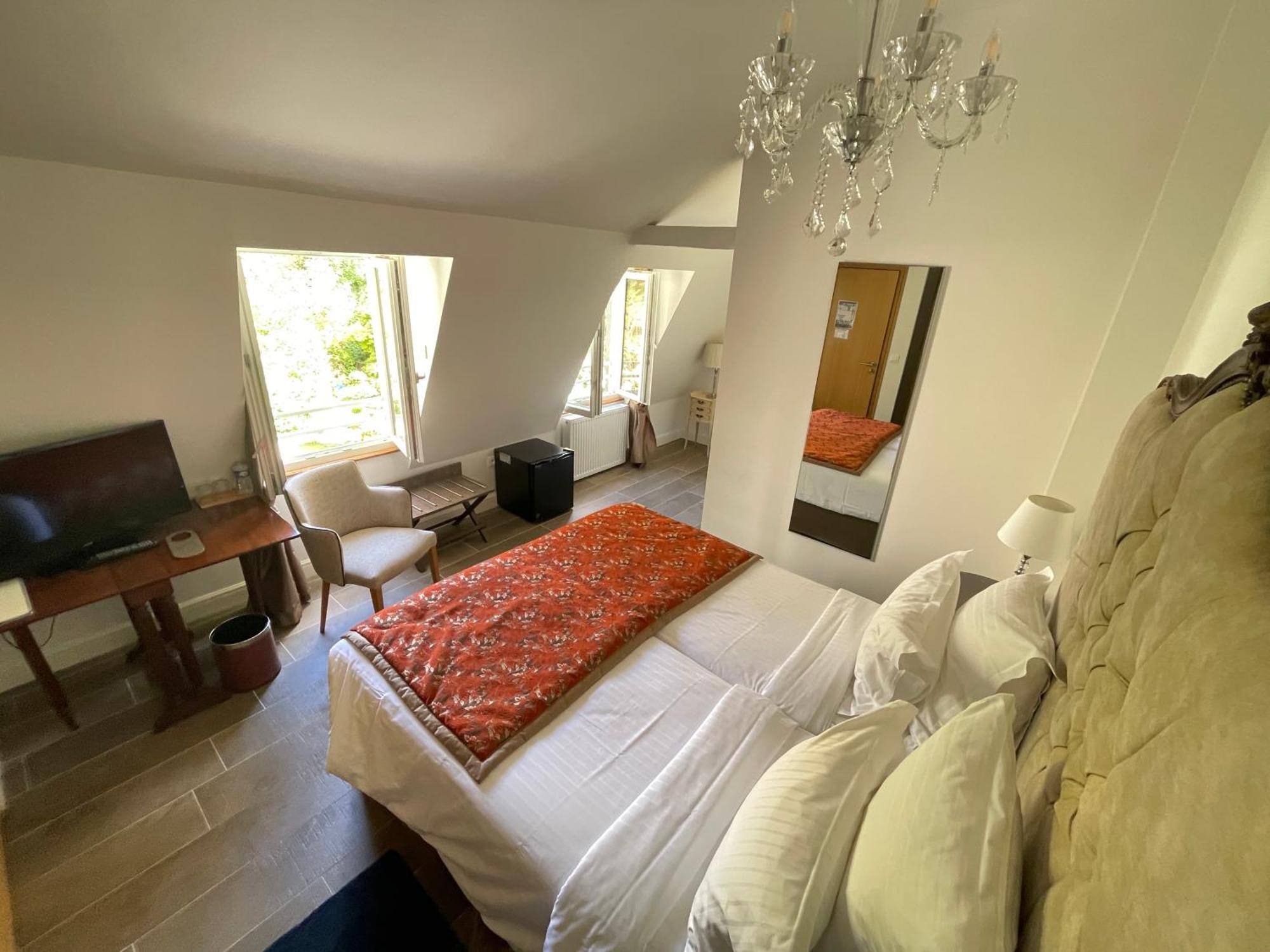 Victor Hugo Hotel 3*