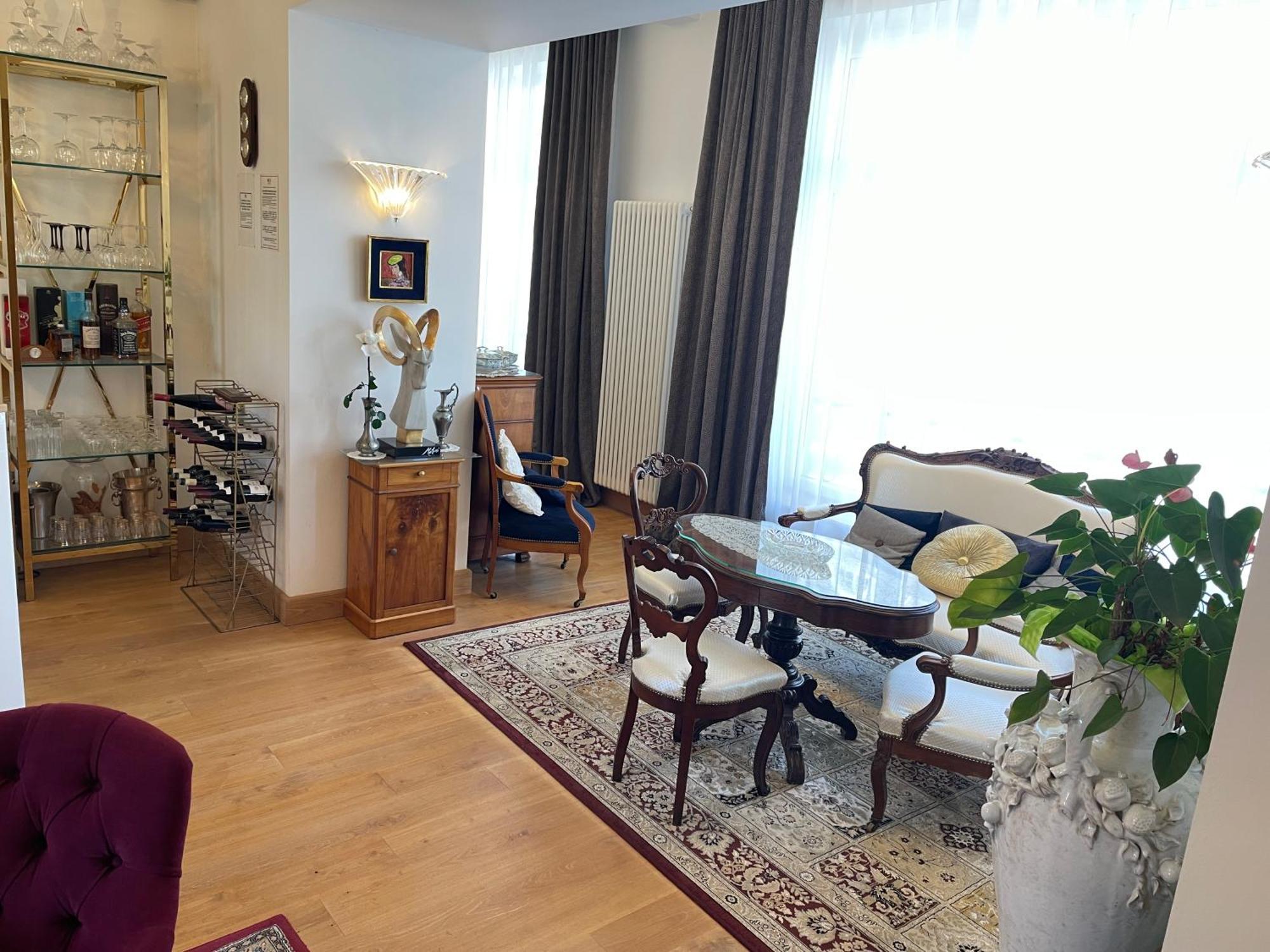Hotel Victor Hugo 3*